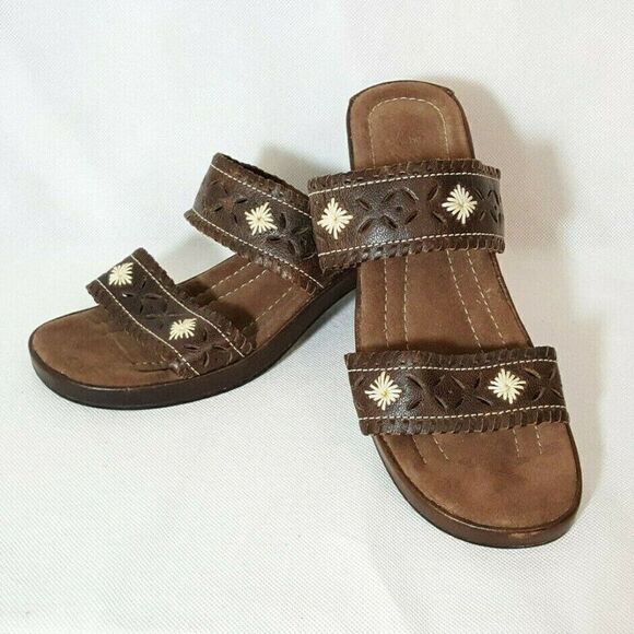 NEW White Mountain Slide Sandals Sz 6 Brown Laser Cut Embroidered - Picture 2 of 7
